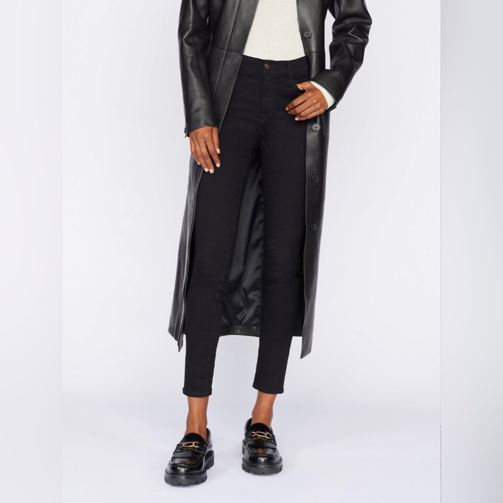 Frame Le High Skinny Jeans in black stretch denim